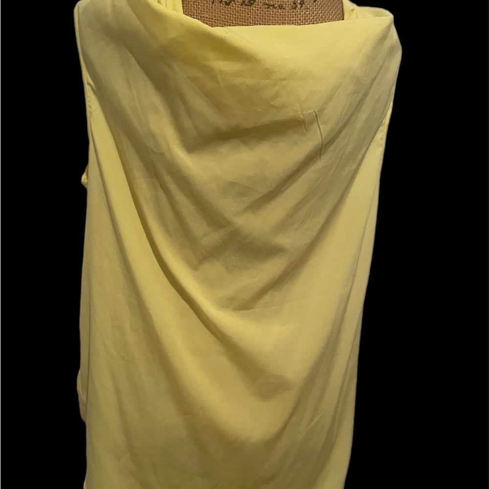 Yellow blouse - Picture 2 of 5